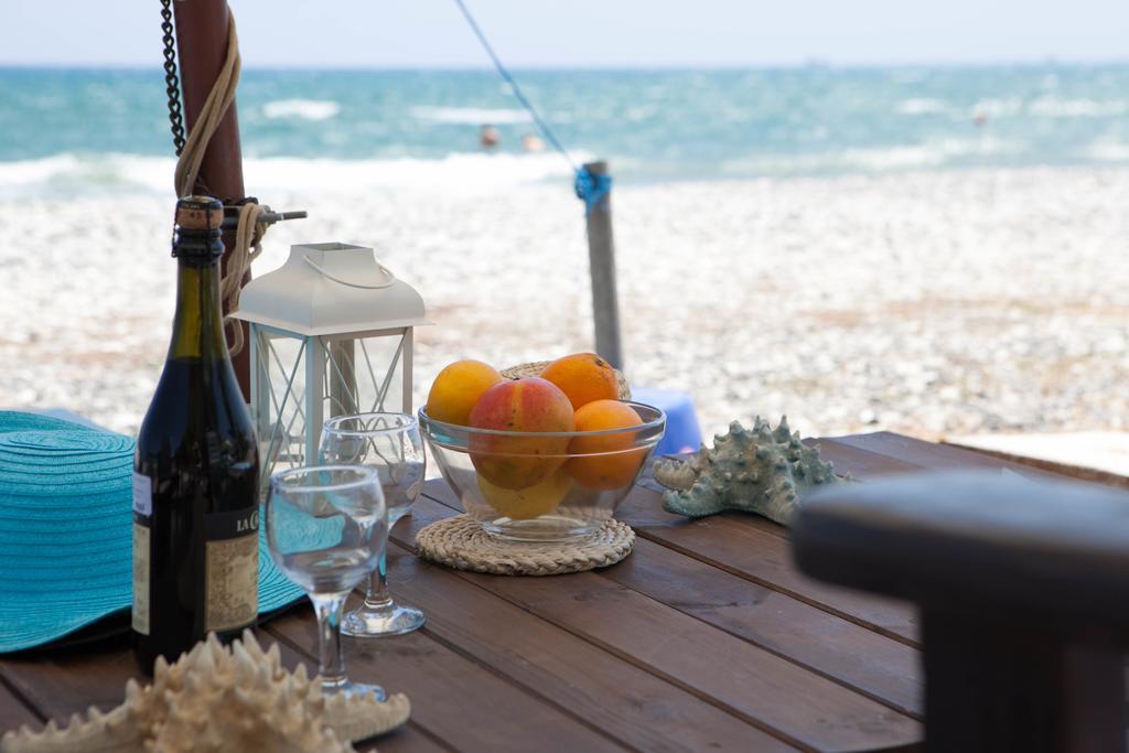 Aquarian Beachfront Apartment Λάρνακα Εξωτερικό φωτογραφία